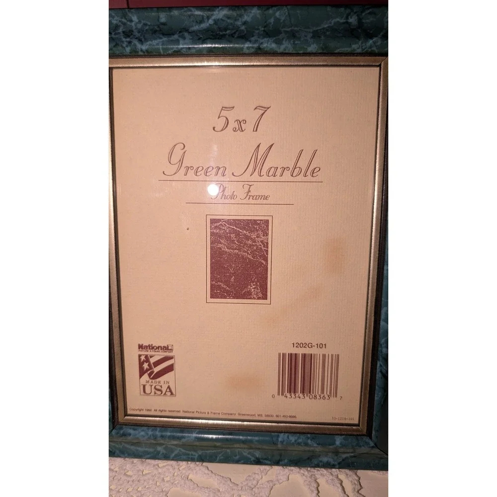 Set Of 2 Vintage Matching Green Marble Photo Frames 5x7, 8x10 Pictures USA Made
